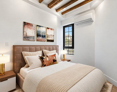 105 Berry Street - Photo Thumbnail 4