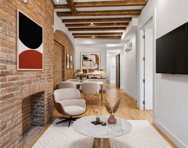105 Berry Street - Photo Thumbnail 1