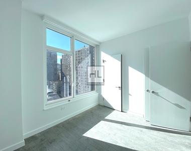 Third Avenue - Photo Thumbnail 1