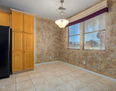 13746 W Cypress Street - Photo Thumbnail 4