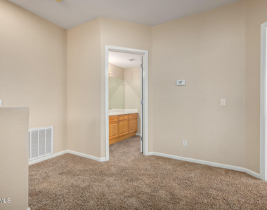 13746 W Cypress Street - Photo Thumbnail 21