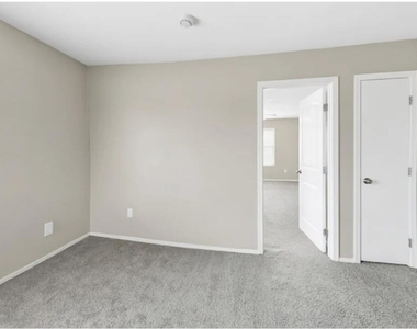 16451 W Paso Trail - Photo Thumbnail 6
