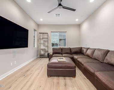 2131 E Nolan Place - Photo Thumbnail 32