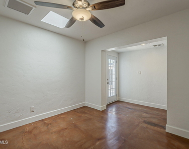 331 W Edgemont Avenue - Photo Thumbnail 33