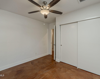 331 W Edgemont Avenue - Photo Thumbnail 35