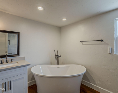 331 W Edgemont Avenue - Photo Thumbnail 31