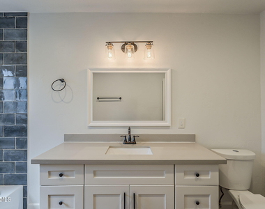 331 W Edgemont Avenue - Photo Thumbnail 22
