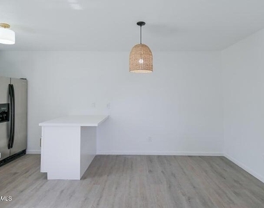16041 N 31st Street - Photo Thumbnail 6