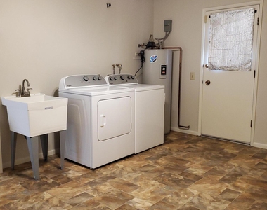 18019 N 132nd Avenue - Photo Thumbnail 45