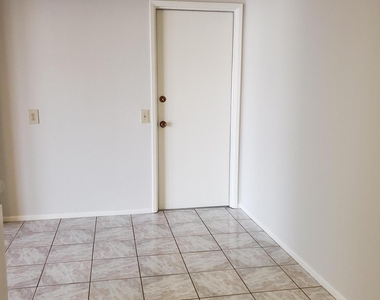 18019 N 132nd Avenue - Photo Thumbnail 44