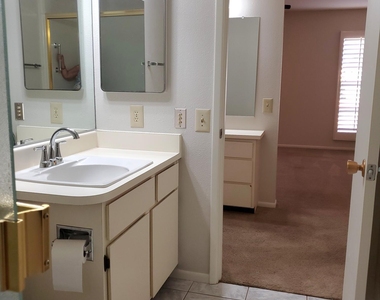 18019 N 132nd Avenue - Photo Thumbnail 30