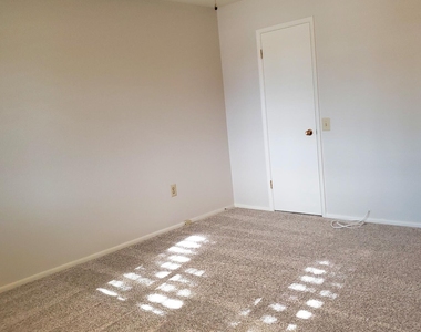 18019 N 132nd Avenue - Photo Thumbnail 38