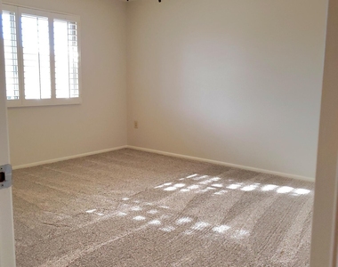 18019 N 132nd Avenue - Photo Thumbnail 37