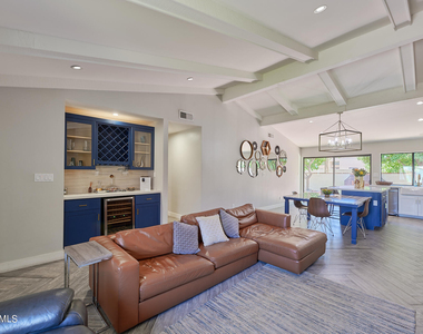 5750 N Scottsdale Road - Photo Thumbnail 2