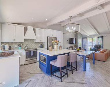 5750 N Scottsdale Road - Photo Thumbnail 8
