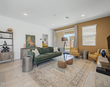 2564 E Alvaro Trail - Photo Thumbnail 5