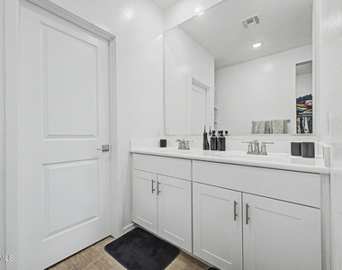 2564 E Alvaro Trail - Photo Thumbnail 14