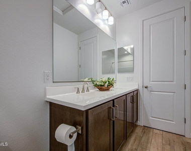 11341 E Ulysses Avenue - Photo Thumbnail 48