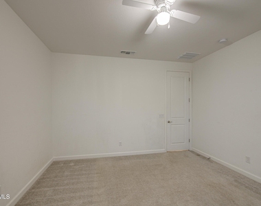 11341 E Ulysses Avenue - Photo Thumbnail 43