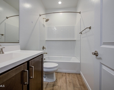 11341 E Ulysses Avenue - Photo Thumbnail 49