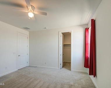 11341 E Ulysses Avenue - Photo Thumbnail 45