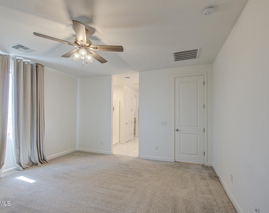 11341 E Ulysses Avenue - Photo Thumbnail 22
