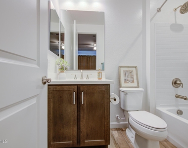 11341 E Ulysses Avenue - Photo Thumbnail 36