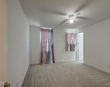 11341 E Ulysses Avenue - Photo Thumbnail 42