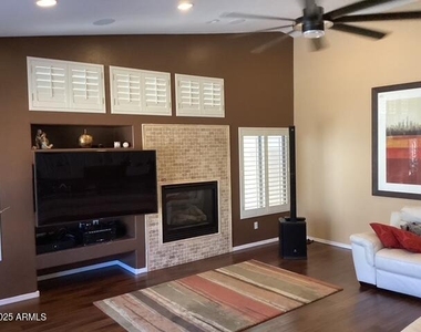 13612 W Windsor Boulevard - Photo Thumbnail 14