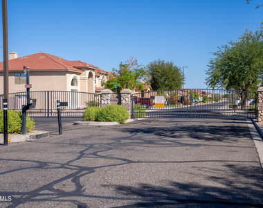 13612 W Windsor Boulevard - Photo Thumbnail 3