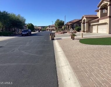 13612 W Windsor Boulevard - Photo Thumbnail 50