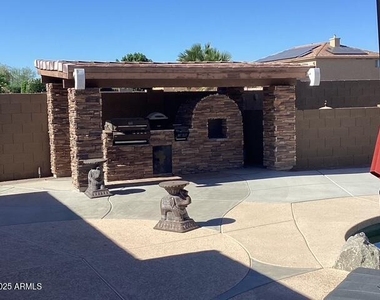 13612 W Windsor Boulevard - Photo Thumbnail 45