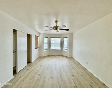 3040 E Wahalla Lane - Photo Thumbnail 20