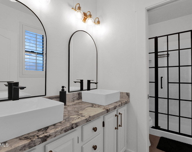 10923 N 117th Place - Photo Thumbnail 19