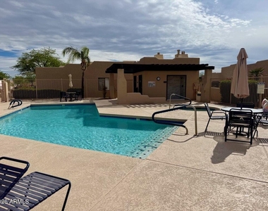 10923 N 117th Place - Photo Thumbnail 24