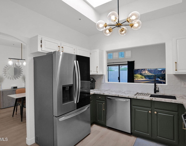 10923 N 117th Place - Photo Thumbnail 15