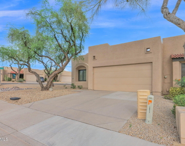 10923 N 117th Place - Photo Thumbnail 1