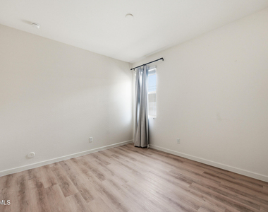 4240 W Coneflower Lane - Photo Thumbnail 22