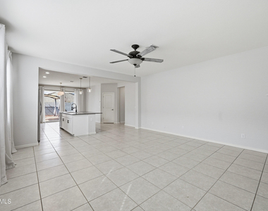 4240 W Coneflower Lane - Photo Thumbnail 2