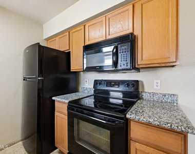 4410 N Longview Avenue - Photo Thumbnail 13