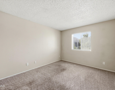4410 N Longview Avenue - Photo Thumbnail 15