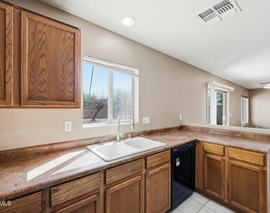 17137 W Port Royale Lane - Photo Thumbnail 8