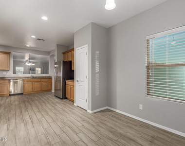 25617 N 107th Glen - Photo Thumbnail 6