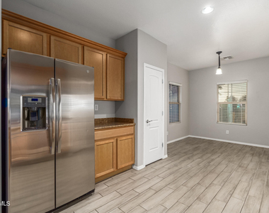 25617 N 107th Glen - Photo Thumbnail 3