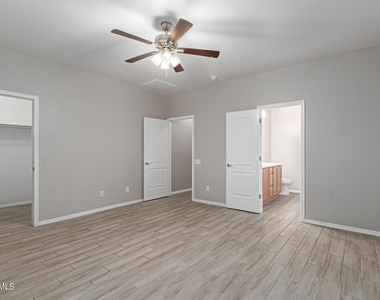 25617 N 107th Glen - Photo Thumbnail 13
