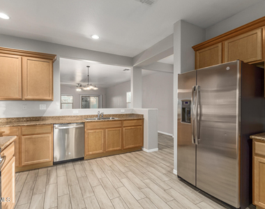 25617 N 107th Glen - Photo Thumbnail 2