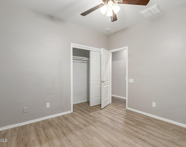 25617 N 107th Glen - Photo Thumbnail 18