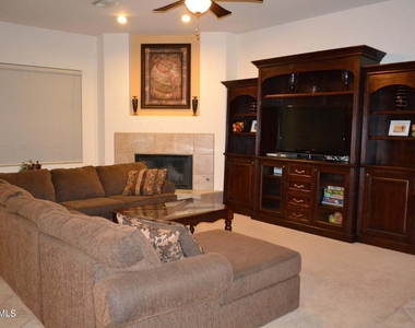 16432 S 16th Avenue - Photo Thumbnail 3