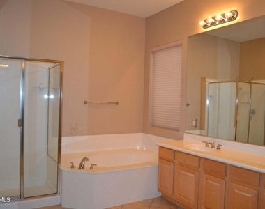 16432 S 16th Avenue - Photo Thumbnail 8