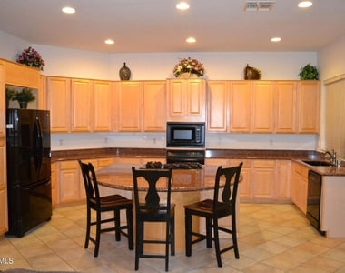 16432 S 16th Avenue - Photo Thumbnail 5